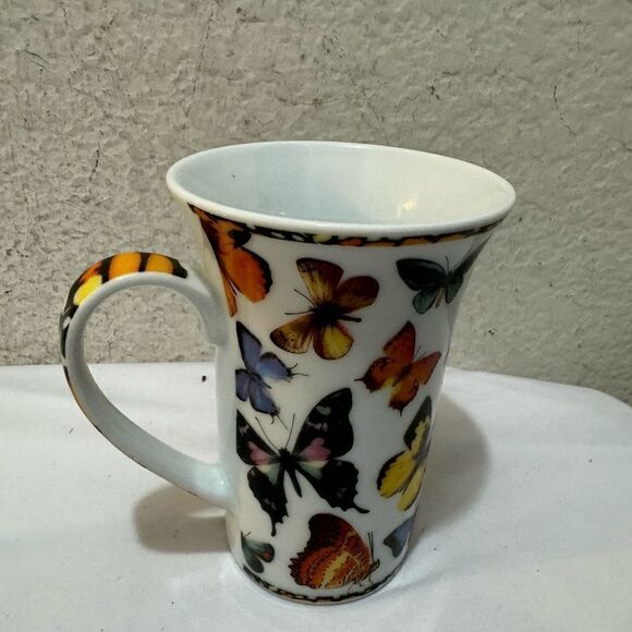 Paul Cardew Butterflies coffee/ tea mug - Picture 3 of 8